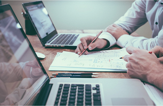 Servicios informáticos especializados. Estudios Jurídicos Servicios informáticos especializados. Estudios Jurídicos